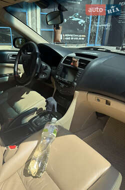 Седан Honda Accord 2005 в 
