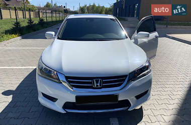 Седан Honda Accord 2015 в Луцьку
