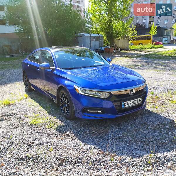 Седан Honda Accord 2018 в Києві