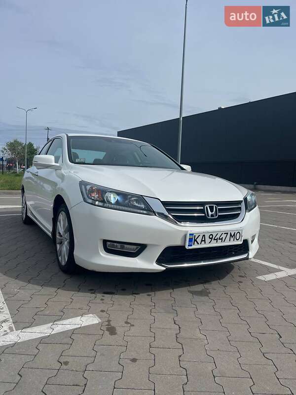 Седан Honda Accord 2013 в Вишгороді