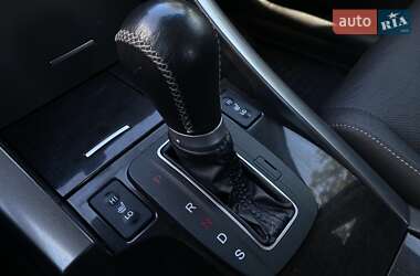 Седан Honda Accord 2011 в 