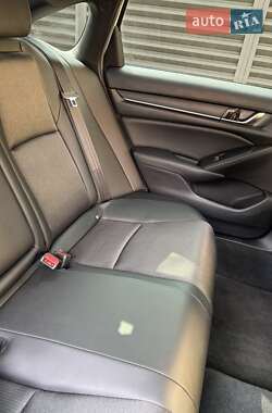 Седан Honda Accord 2021 в 