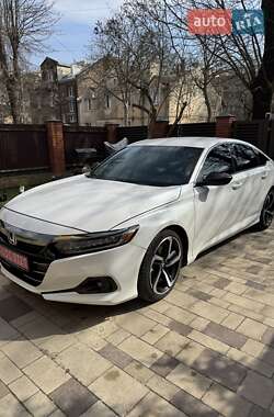 Седан Honda Accord 2021 в 