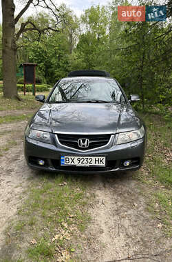 Седан Honda Accord 2004 в Полонном