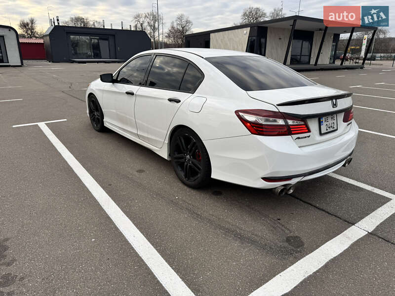 Седан Honda Accord 2016 в Дніпрі