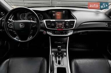 Седан Honda Accord 2013 в 