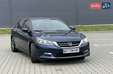Седан Honda Accord 2015 в 