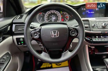 Седан Honda Accord 2016 в 