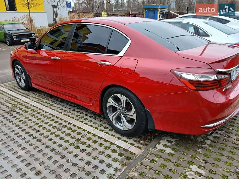 Седан Honda Accord 2016 в Киеве