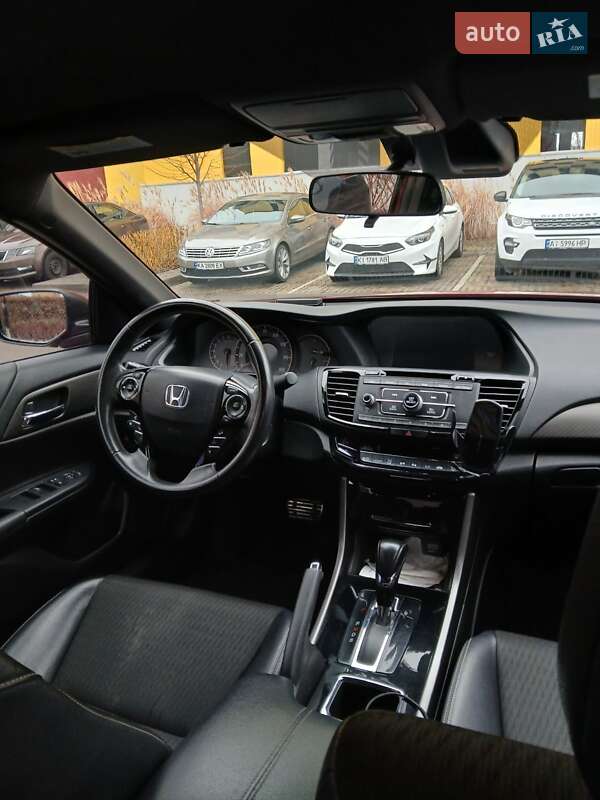 Седан Honda Accord 2016 в Киеве
