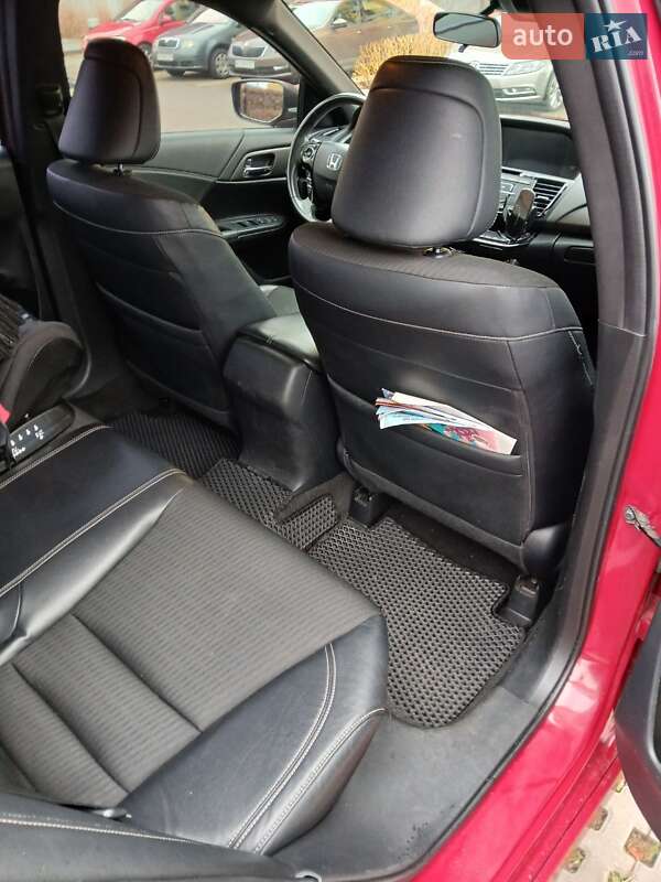 Седан Honda Accord 2016 в Киеве