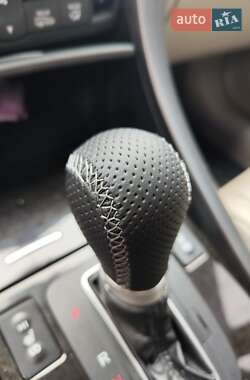 Седан Honda Accord 2012 в 