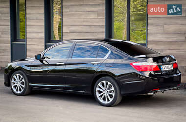 Седан Honda Accord 2015 в 