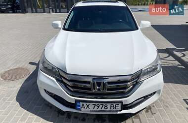 Седан Honda Accord 2014 в 