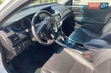 Седан Honda Accord 2014 в 