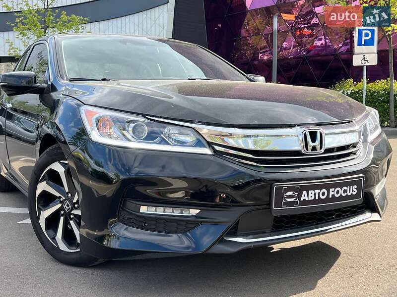 Седан Honda Accord 2017 в Киеве