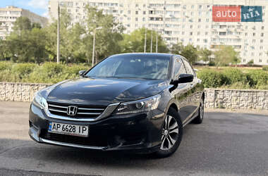 Седан Honda Accord 2015 в 