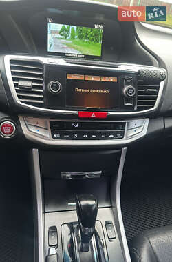 Седан Honda Accord 2013 в 