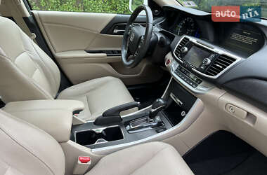 Седан Honda Accord 2014 в 