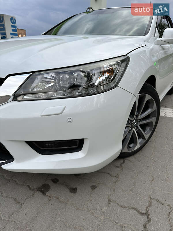 Седан Honda Accord 2013 в Долині