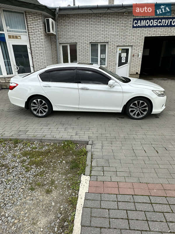 Седан Honda Accord 2013 в Долині