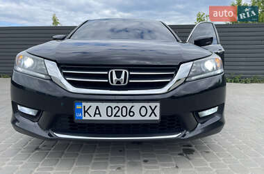 Седан Honda Accord 2015 в 