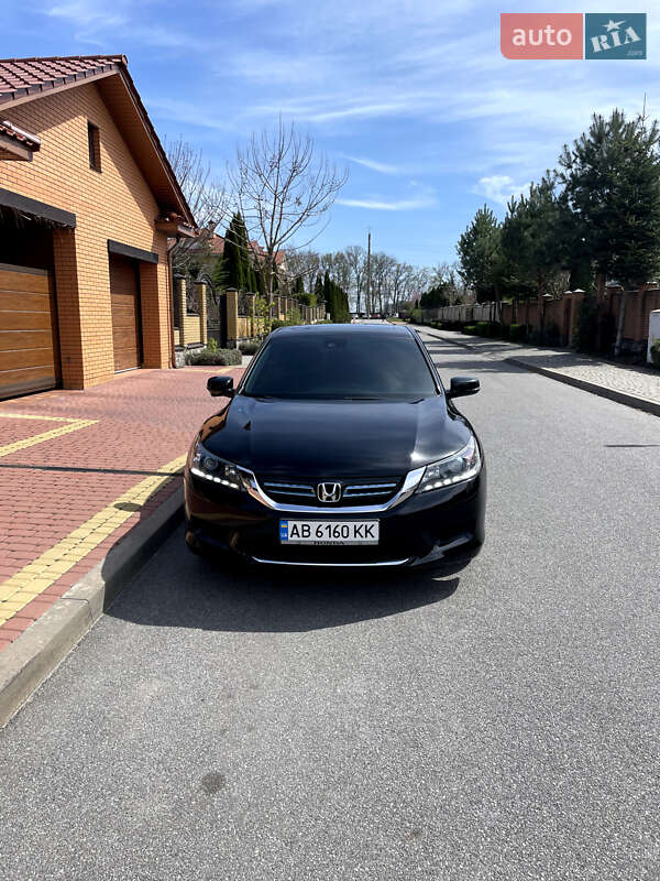 Седан Honda Accord 2013 в 