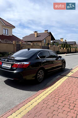 Седан Honda Accord 2013 в 