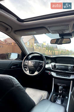 Седан Honda Accord 2013 в 