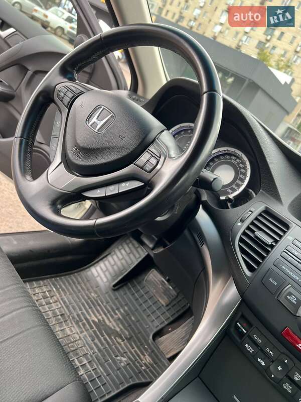 Седан Honda Accord 2011 в Кривом Роге