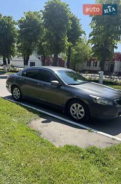 Седан Honda Accord 2012 в Староконстантинове