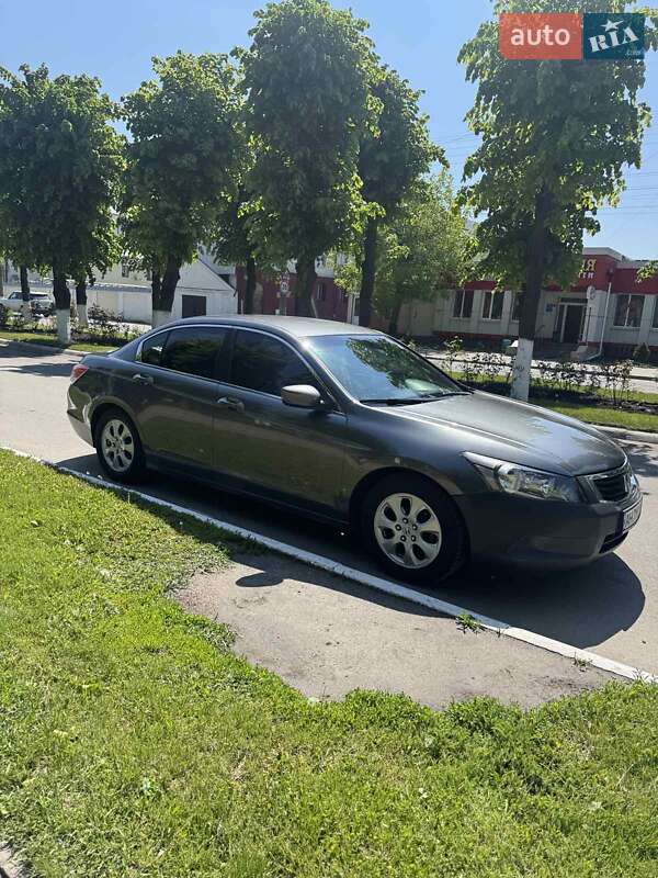 Седан Honda Accord 2012 в 