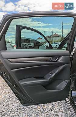 Седан Honda Accord 2018 в 