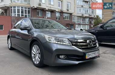 Седан Honda Accord 2014 в 