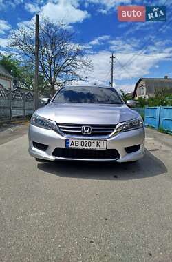 Седан Honda Accord 2013 в 