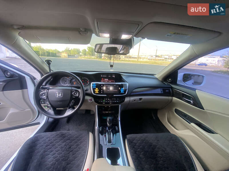 Седан Honda Accord 2017 в Дніпрі фото 16 Седан Honda Accord 2017 в Дніпрі