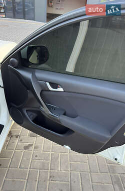 Седан Honda Accord 2011 в 