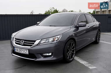 Седан Honda Accord 2015 в Киеве