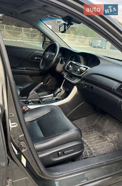 Седан Honda Accord 2014 в 