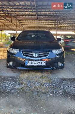 Седан Honda Accord 2012 в Южному