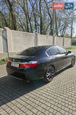 Седан Honda Accord 2014 в 