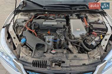 Седан Honda Accord 2015 в 