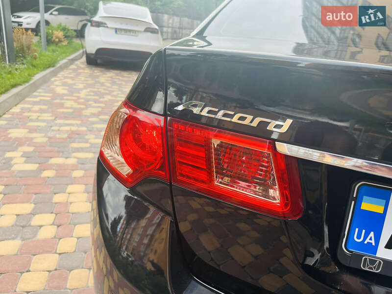 Седан Honda Accord 2012 в Виннице
