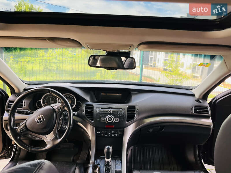 Седан Honda Accord 2012 в Виннице
