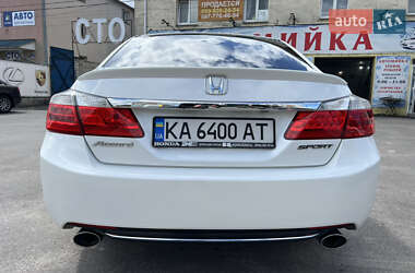 Седан Honda Accord 2013 в 