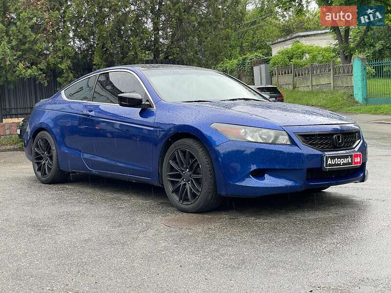 Купе Honda Accord 2008 в Киеве