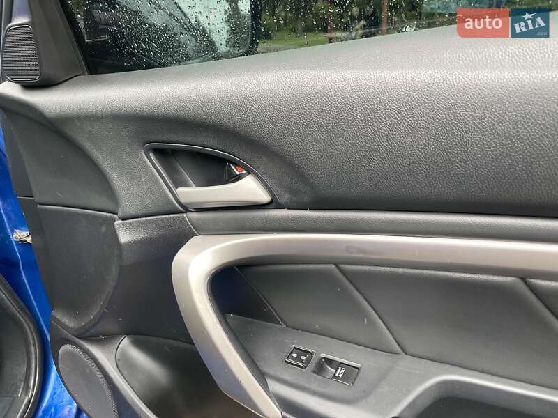 Купе Honda Accord 2008 в Киеве