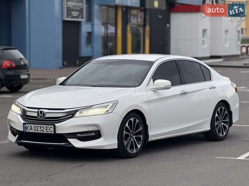 Седан Honda Accord 2017 в 