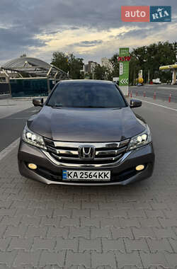 Седан Honda Accord 2014 в Києві