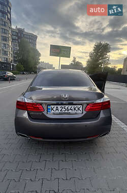 Седан Honda Accord 2014 в 